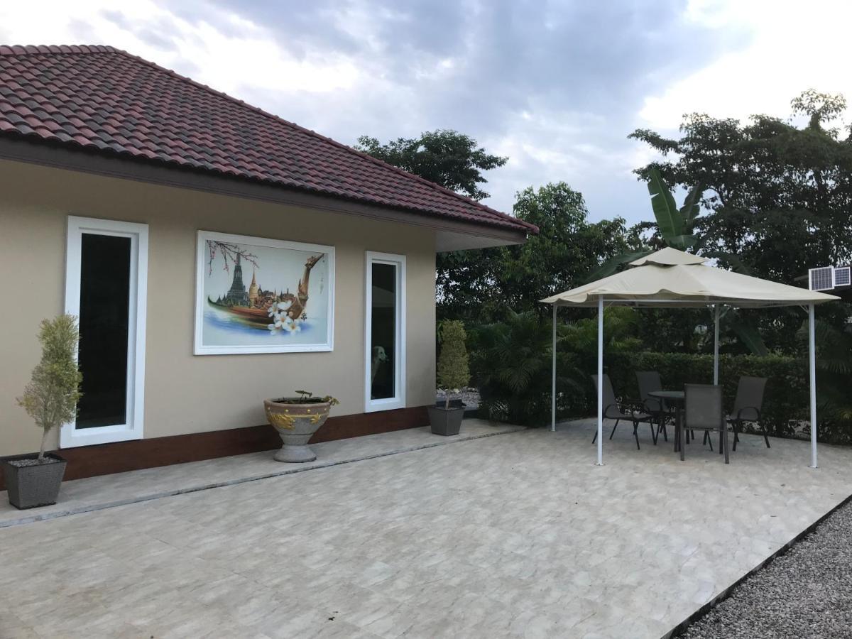 Pajaree And Udo'S Happy Homestay 董里 外观 照片