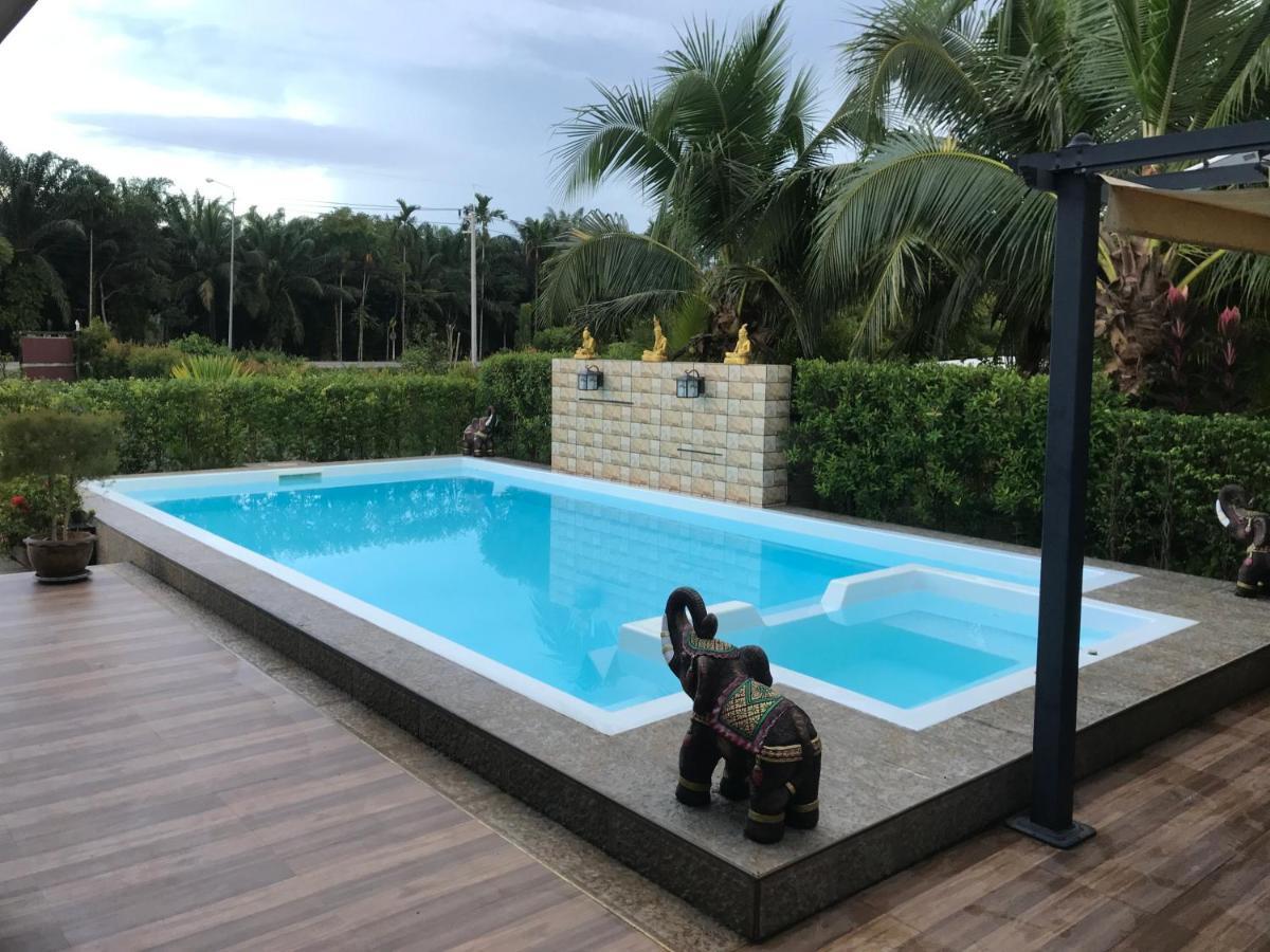 Pajaree And Udo'S Happy Homestay 董里 外观 照片